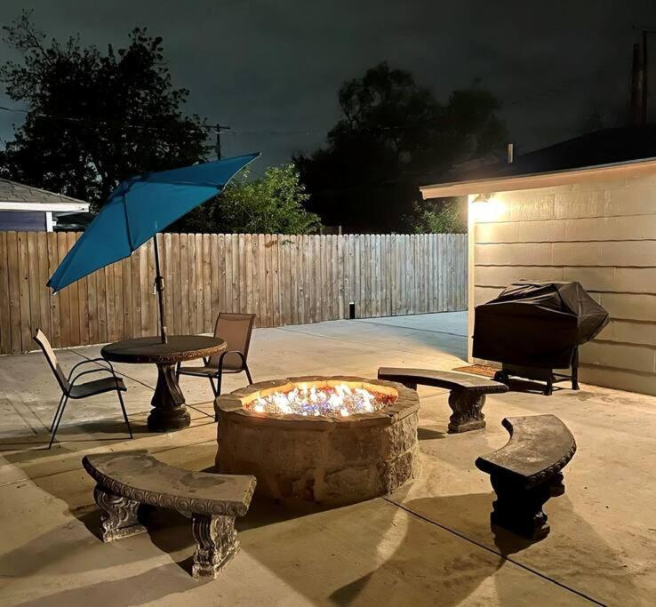 Cozy Haus Relaxing 'Home Base' Wifi Location Close To Town And Rivers, Schlitterbahn, Gruene New Braunfels Eksteriør billede